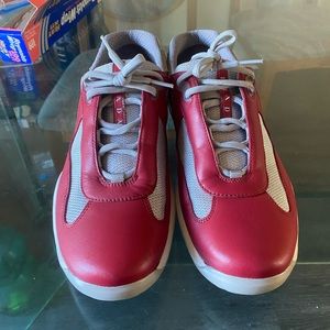 Prada sneakers size 43 us 9.5/10 like brand new worn couple times 350$ obo